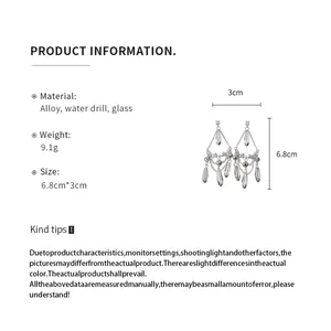 Fiche détail produit montrant boucles d'oreilles argentées à pampilles en cristal et dimensions