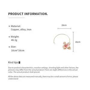 Detail of gold flower choker necklace with measurements and material information