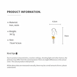Detailed product specifications and dimensions for the resin horse pendant necklace