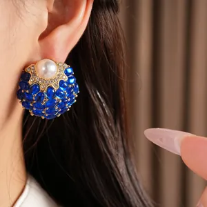 Élégantes boucles d'oreilles vintage en or avec perle, perles bleues et cristaux