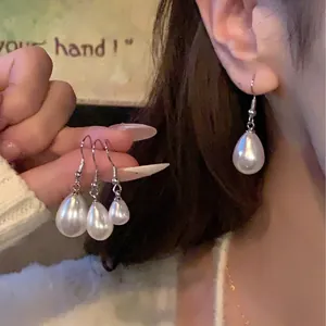 Orecchini a Goccia in Perla Artificiale Minimalista Francese per Donna Gancio Argentato Elegante Gioielli di Design
