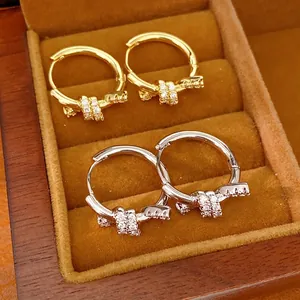 14K Gold Plated Copper Knot Round Huggie Hoop Earrings Zirconia Inlaid Minimalist Luxury Geometric Earrings Women Jewelry