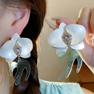 Boucles d'Oreilles Clous Exagérées en Résine Fleur et Hirondelle Avec Tige en Argent Sterling 925 Or Vert Bijoux de Luxe pour Femmes