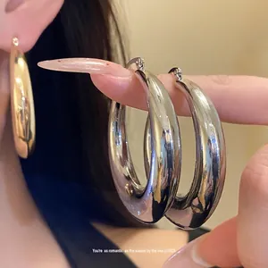 Minimalist Iron Hollow Round Hoop Earrings Metallic Luster Chunky Geometric Oversized Lightweight Luxury Jewelry For Women