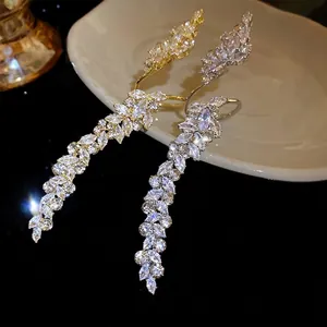 Elegant zircon leaf open rings in gold and silver finish for vintage luxury fashion jewelry.