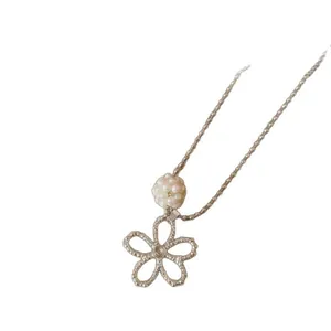 Elegant French hollow flower necklace with pearl bead minimalist clavicle chain jewelry
