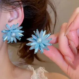 Elegante blaue Acryl-Blumen-Perlenohrringe für Damen mit einem süßen Sommerflair