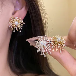 Elegant Fireworks Shape Copper Artificial Pearl Zirconia Stud Earrings Gold Silver Plated Luxury Niche Design Star Floral Earrings For Women Jewelry