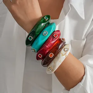 Vintage Resin Marbled Bangle For Women Geometric Square Rhinestone Inlaid Chunky Wide Bracelet Western Fashion Jewelry