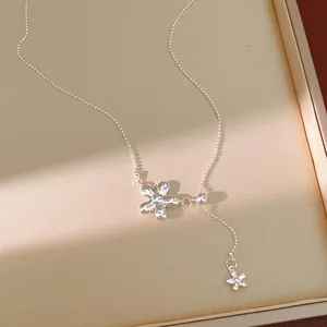 Minimalist silver flower adjustable necklace with pull-style bead chain for women