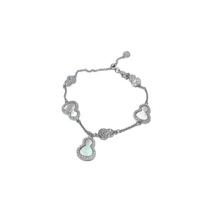 Bracelet gourde argenté élégant avec zircons et incrustations de nacre blanche