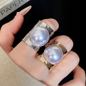 European And American Style Large Artificial Pearl Open Ring For Women Alloy Rhinestone Geometric Adjustable Finger Ring Jewelry Gift