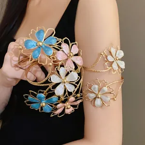 Vintage Enamel Flower Arm Cuff Bracelet For Women Western Retro Iron Open Adjustable Bangle Fashion Light Luxury Jewelry Accessory