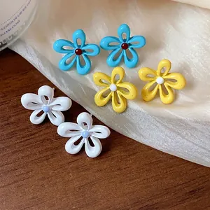 Orecchini a Bottone a Forma di Fiore in Smalto Stile Dopamina Coreana Con Perno in Argento Sterling 925 Gioielli Donna