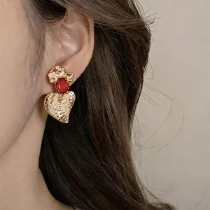 Orecchini a foglia d'oro vintage con pietra in resina rossa lusso per le donne