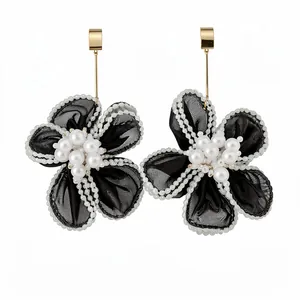 Retro elegant snow gauze flower drop earrings with delicate pearl accents for women