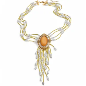 Elegante mehrsträngige Perlen-Choker-Halskette mit orangefarbenem Stein und Wassertropfen