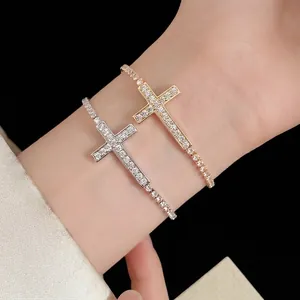 Bracciale a Croce in Rame con Zirconia Minimalista per Donna Vintage Placcato Oro Argento Regolabile Catena Braccialetto Lusso Leggero Gioielleria