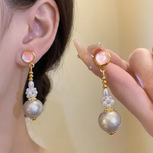 Orecchini a Bottone da Donna in Resina Rosa Vintage Con Pendente in Perla Artificiale Eleganti Orecchini Pendenti Geometrici
