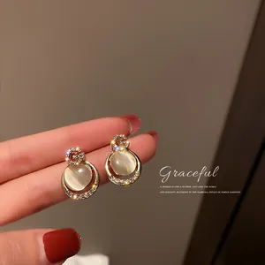 Luxurious Alloy Cat's Eye Stone Stud Earrings With 925 Sterling Silver Earring Post Letter G Style Rhinestone Jewelry For Women