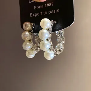 Eleganti orecchini a cerchio vintage francesi con perle e diamanti in finitura argento