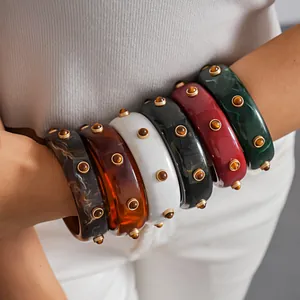 Western retro resin bangles with marbled patterns and round gold metal rivets for women