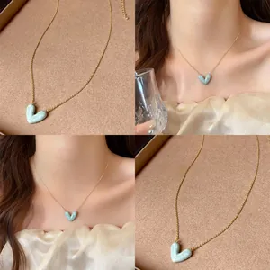 Elegante Herz Anhänger Halskette Blau Rosa Emaille Marmoriert Vergoldetes Kupfer Schlüsselbeinkette Nischen Luxusschmuck Für Damen