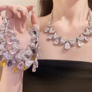 Luxurious silver-tone zircon teardrop pendant necklace and bracelet set for women