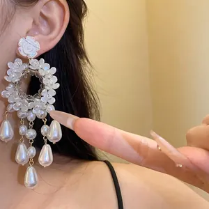 French vintage resin flower wreath and teardrop pearl drop earrings for elegant women