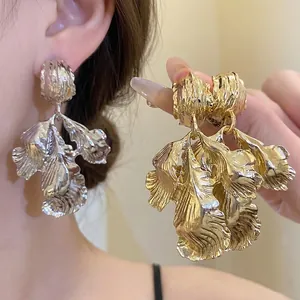 Vintage Metal Leaf Drop Earrings With Silver Earring Post Luxurious Textured Foil Dangle Earrings For Women Fashion Jewelry