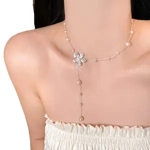 Elegante Silberkette mit Blumenperlen Quaste Halskette für Damen ästhetischen Schmuck