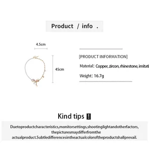 Close-up of a bow necklace with dimensions 4.5cm and 45cm on a white background.