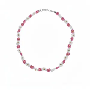 Collier ras du cou exquis fait main en perles de verre fleurs roses et blanches
