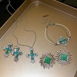 Elegant emerald green zircon cross pendant necklace and earring jewelry set for women