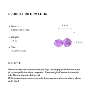 Especificaciones detalladas de pendientes de flores moradas con pedrería