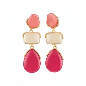 Boucles d'oreilles pendantes en résine de style palais vintage aux formes géométriques