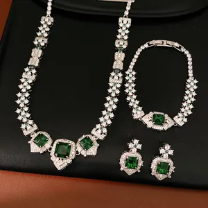 Parure bijoux vintage collier bracelet boucles d'oreilles zircon vert émeraude argenté