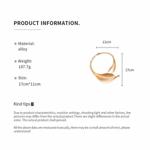 Elegant matte gold alloy flower choker necklace featuring size and weight specifications