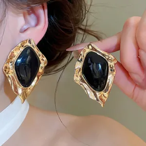 Vintage Palace Style Irregular Alloy Drip Oil Stud Earrings Gold Black Geometric Enamel Lightweight Luxury Women Earrings Jewelry