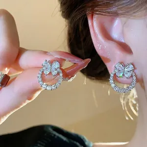 Squisiti Orecchini a Bottone a Farfalla Perno in Argento Sterling 925 Rame Zirconia Intarsiata Lusso Leggero Gioielli di Moda per Donna Banchetto