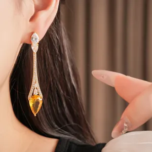 Orecchini a goccia placcati in oro 18k con zircone ambra e design vintage stile palazzo