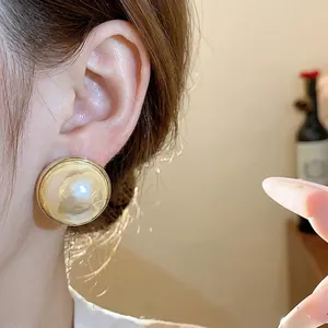 Elegante 14K vergulde Franse vintage ronde pareloorknopjes voor dames mode luxe