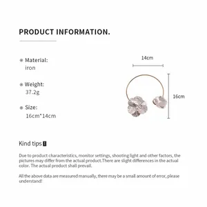 Product detail of a minimalist iron flower choker with size and weight specifications