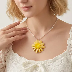 Collier de perles marguerite jaune frais pour style de vacances à la plage bijoux
