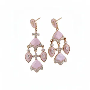 Boucles d'oreilles pendantes style palais vintage avec acétate rose et zircons