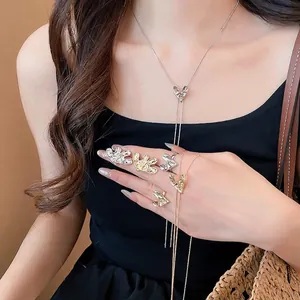 Modern wrinkled heart jewelry set including necklace and rings in gold and silver finish