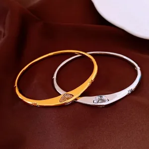 Vintage Palace Style Copper Zirconia Geometric Round Bangle Bracelet For Women Fashion Light Luxury High-end Hand Jewelry