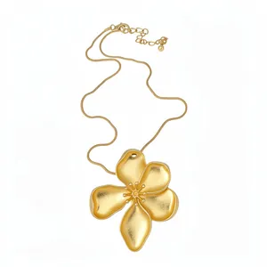 Elegant matte gold flower pendant necklace with fine snake chain for women retro style