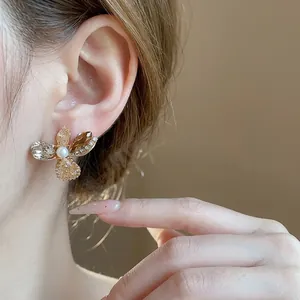 French style floral stud earrings with crystal glass and pearl on silver needle
