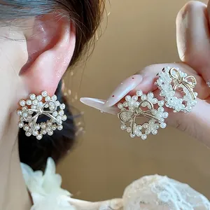 14K Gold Plated Bowknot Artificial Pearl Stud Earrings For Women French Elegant Circle Wreath Earrings Fashion Jewelry